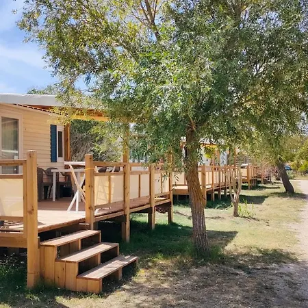Tikayan Felix De La Bastide Campsite Saint-Mitre-les-Remparts